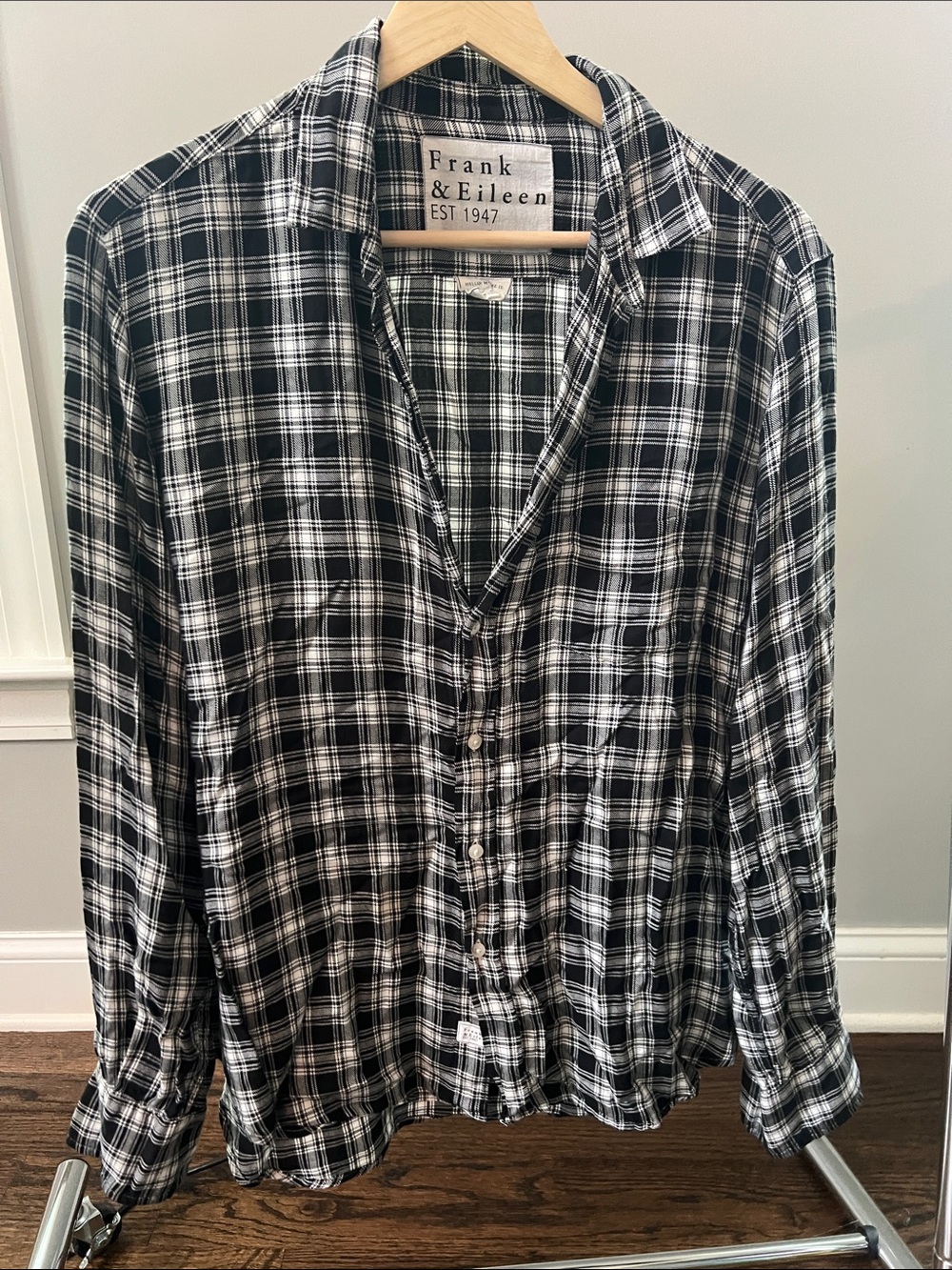Frank & Eileen Black and White Plaid Button-Down Shirt Small Eileen